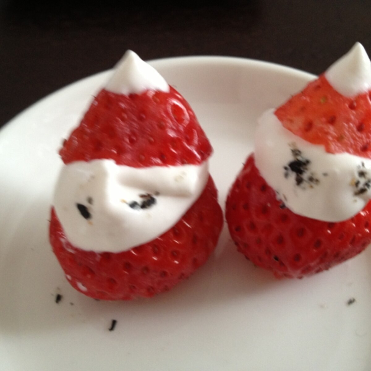 イチゴでサンタ レシピ 作り方 By Mew3195 楽天レシピ イチゴでサンタ レシピ 作り方 By Mew3195 楽天レシピ